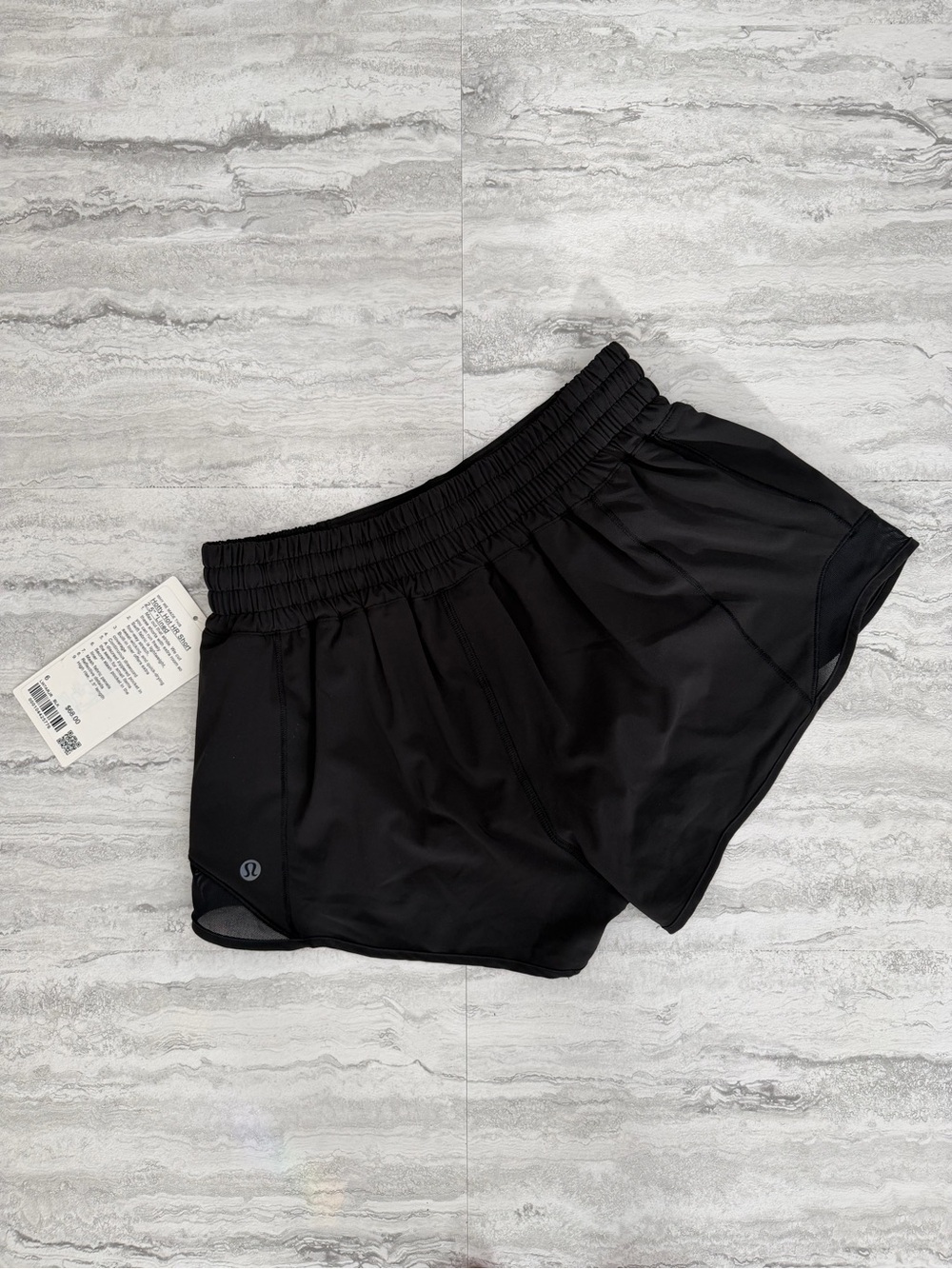 LULULEMON Hotty Hot High Rise 2.5” Shorts - Picture 2 of 4